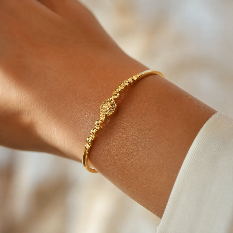 Gold Floral Crystal Bangle – detail