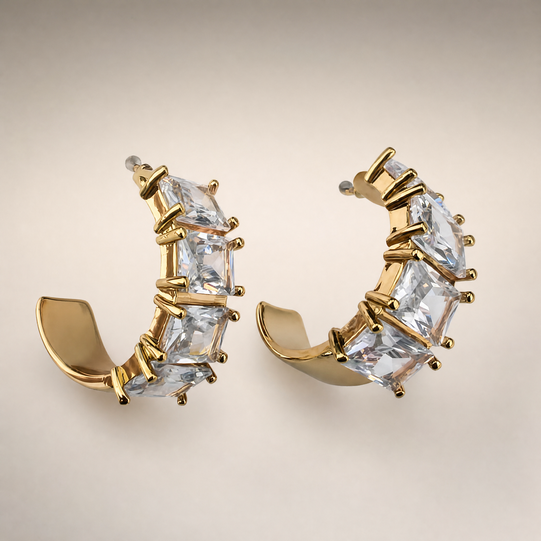 Gold C-Hoop Crystal Earrings – detail