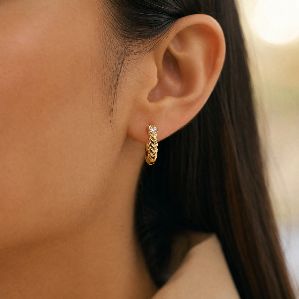 Gold Chevron Hoop Earrings – detail