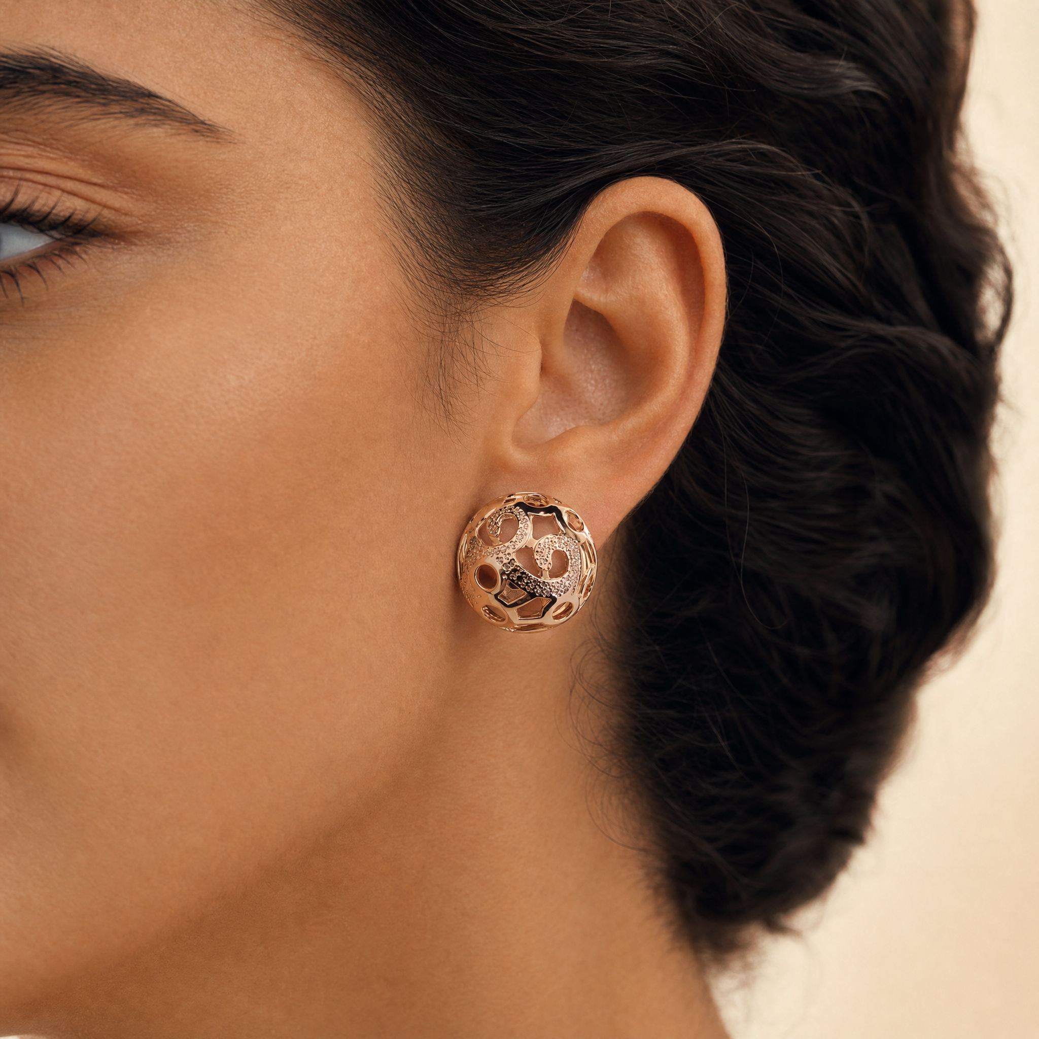 Rose Gold Filigree Dome Studs – detail