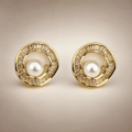 Gold Circle Studs with Pearl Center – detail