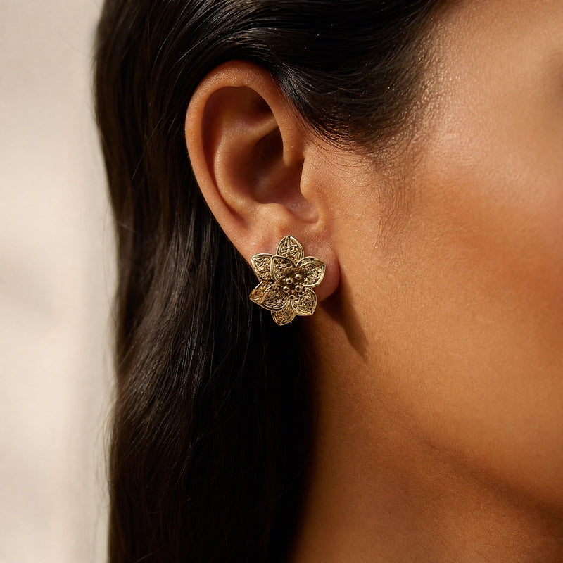 Gold filigree 3D flower studs